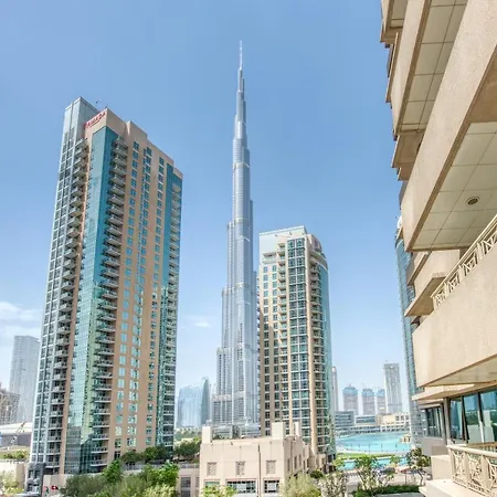 Maison Privee - Radiant Urban Retreat With Iconic Burj Khalifa Vws Дубай Экстерьер фото