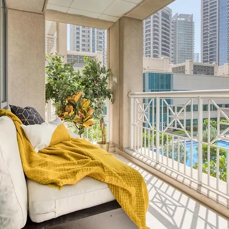 Maison Privee - Radiant Urban Retreat With Iconic Burj Khalifa Vws Дубай Экстерьер фото