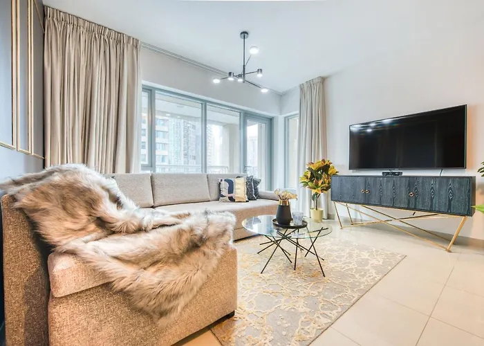 Maison Privee - Radiant Urban Retreat With Iconic Burj Khalifa Vws
