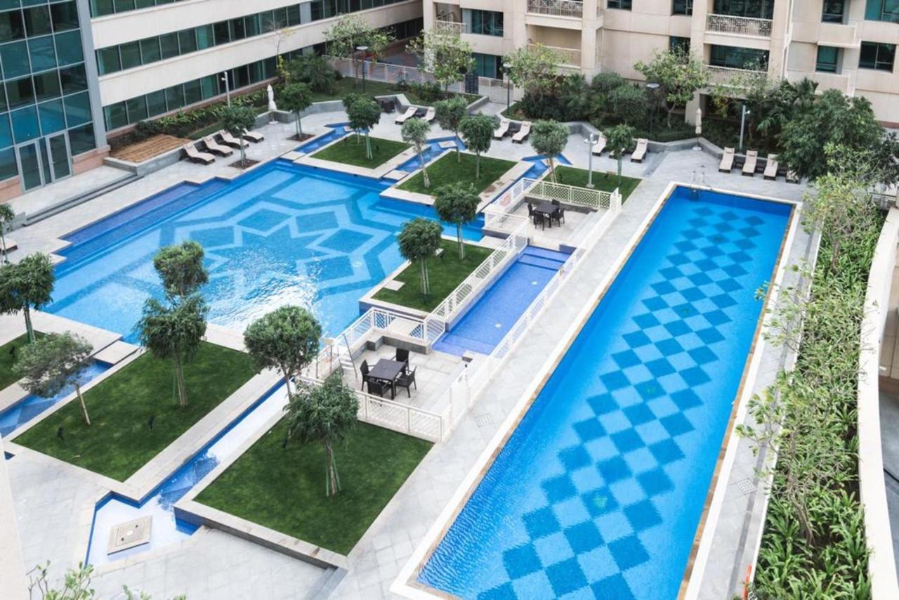 Maison Privee - Radiant Urban Retreat With Iconic Burj Khalifa Vws अपार्टमेंट