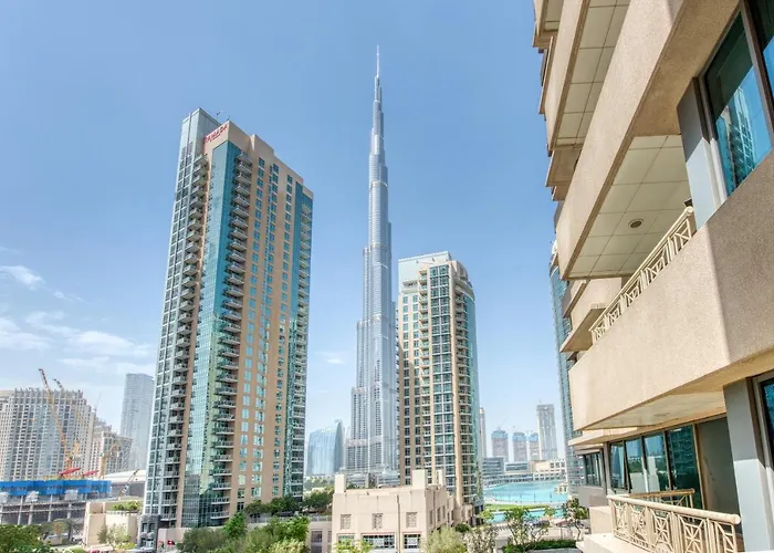 Maison Privee - Radiant Urban Retreat With Iconic Burj Khalifa Vws